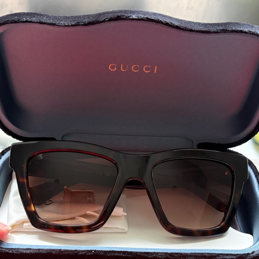 Gucci Tortoiseshell Brown Square Sunglasses